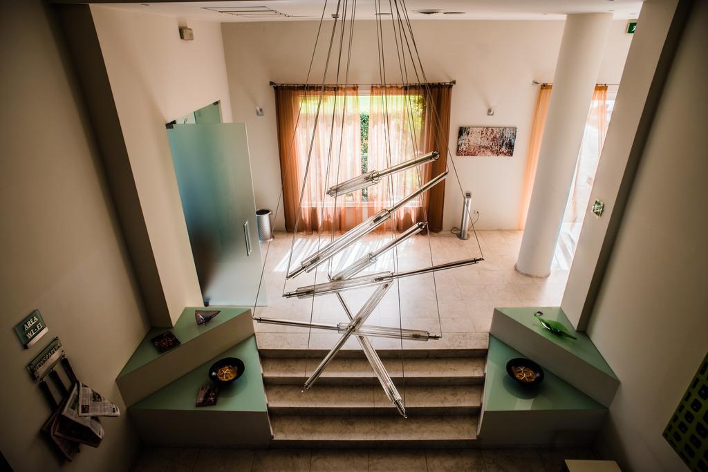Phi Hotel Alcione Франкавила ал Маре Екстериор снимка