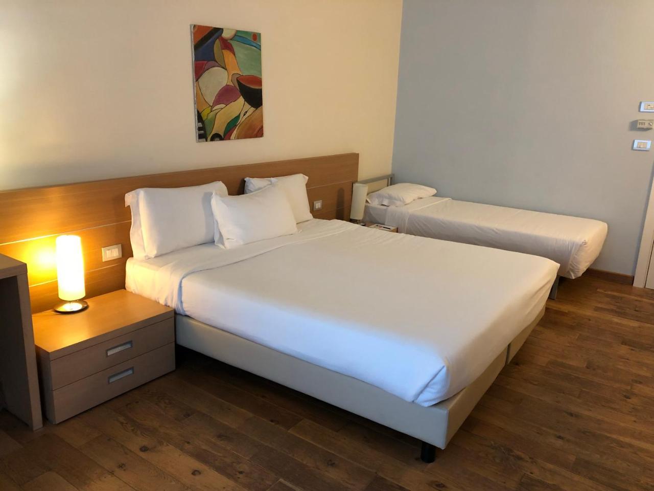 Phi Hotel Alcione Франкавила ал Маре Екстериор снимка
